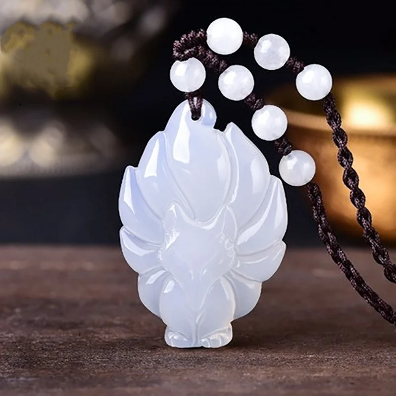 Women'S Fashion Boutique - Naturalny zielony agat chalcedon ręcznie rzeźbiony